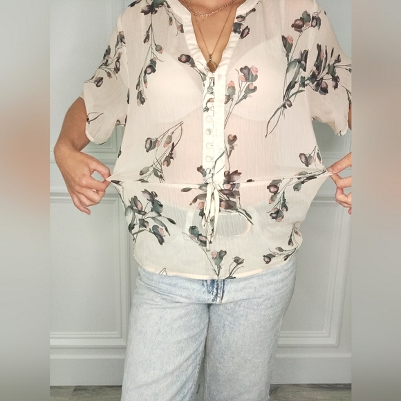 White Floral Work/Casual Top - Picture 3 of 4